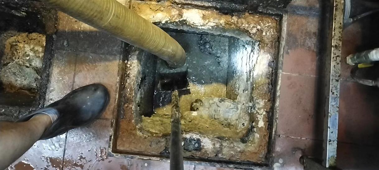 港南污水池清理一般都有毒气，怎么预防中毒呢？